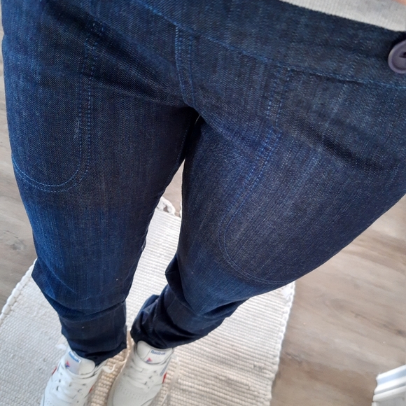 Jeans - Picture 2 of 10